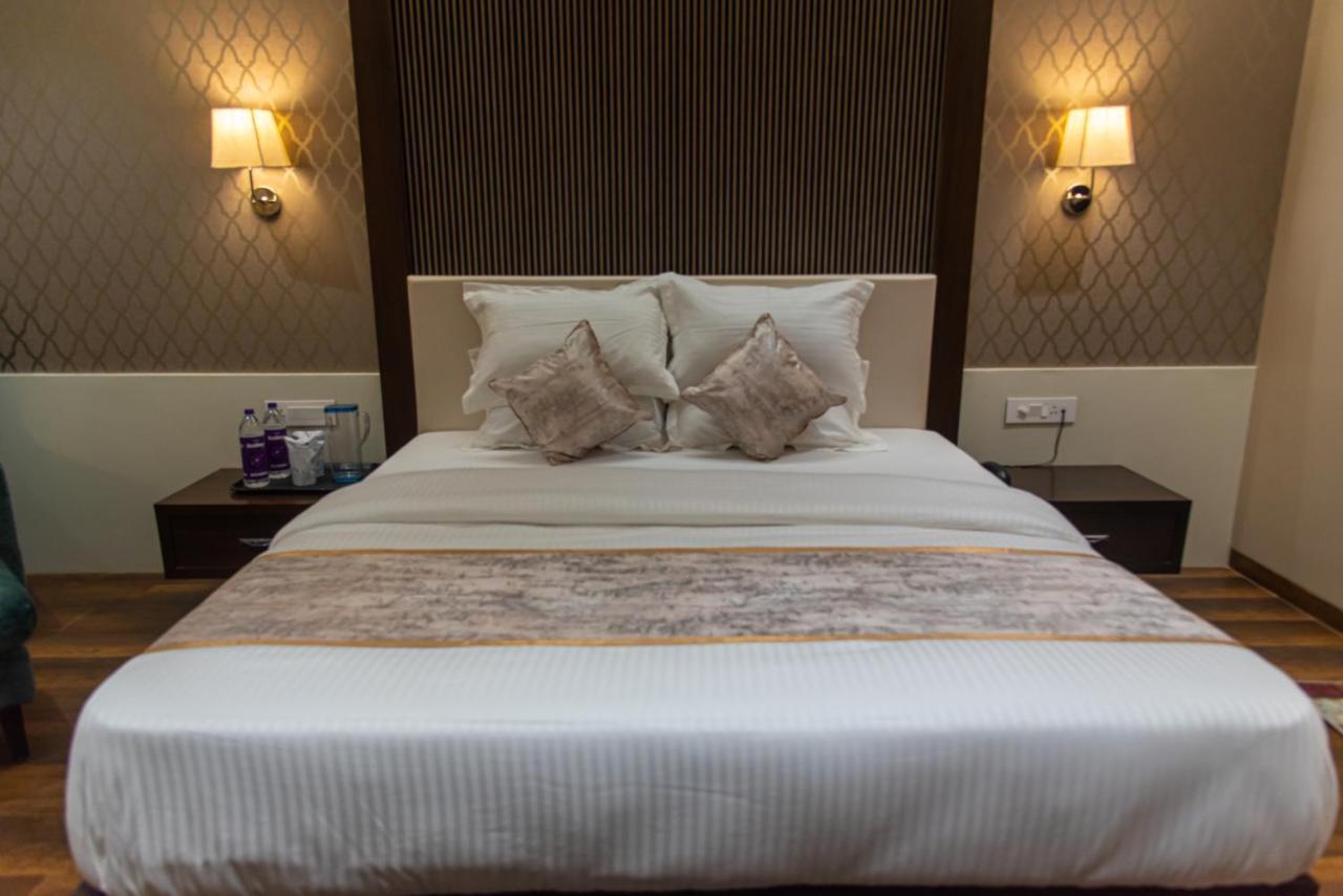 Hotel Royal Livin Βαρανάσι Εξωτερικό φωτογραφία