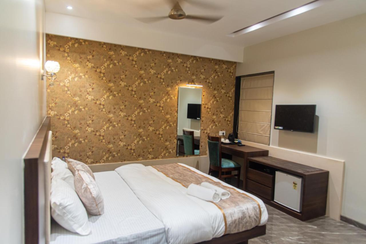 Hotel Royal Livin Βαρανάσι Εξωτερικό φωτογραφία
