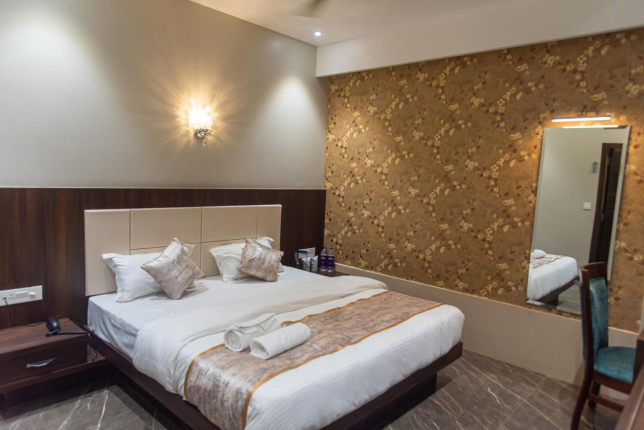 Hotel Royal Livin Βαρανάσι Εξωτερικό φωτογραφία