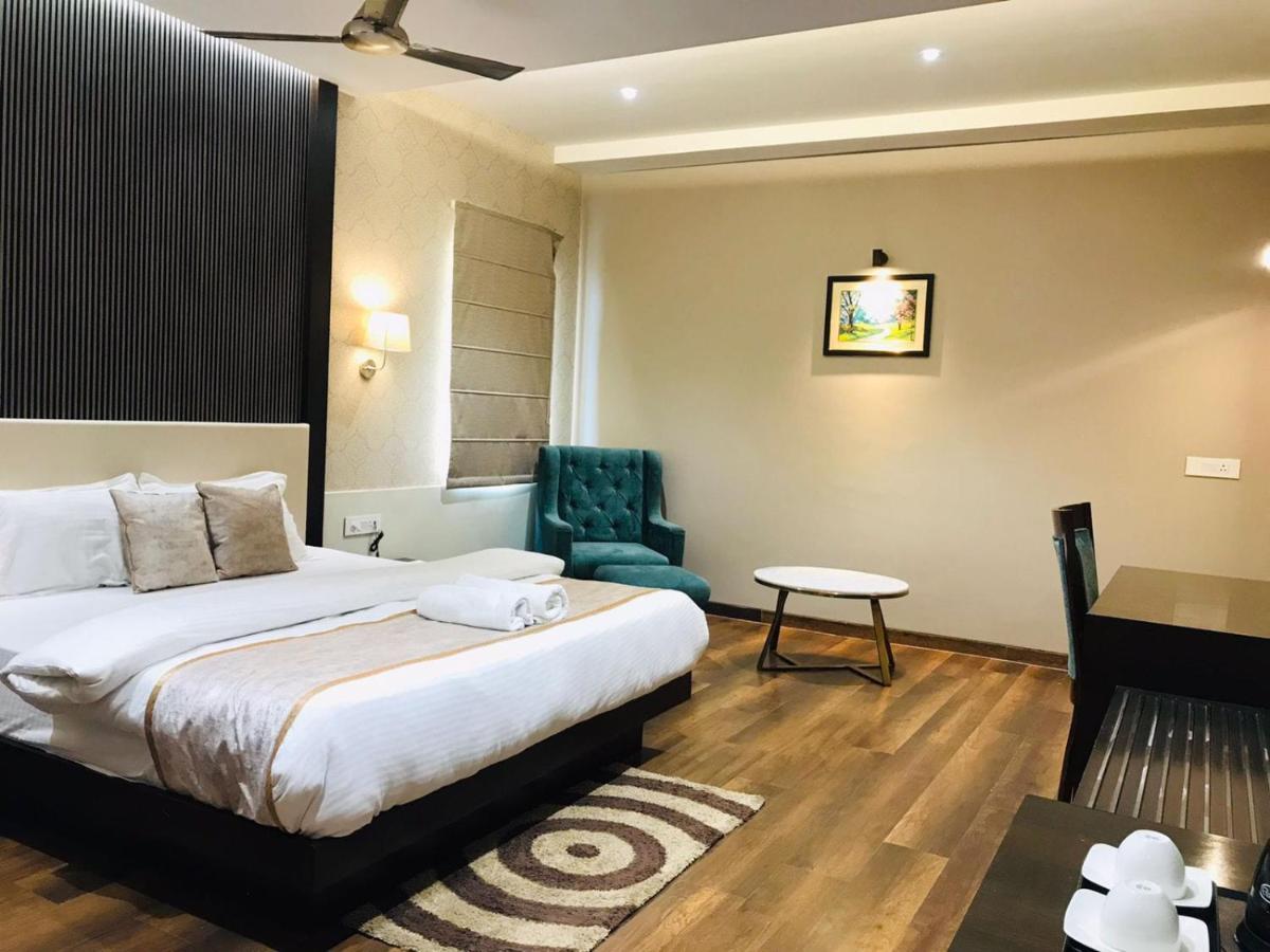 Hotel Royal Livin Βαρανάσι Εξωτερικό φωτογραφία