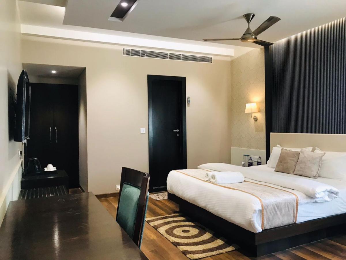 Hotel Royal Livin Βαρανάσι Εξωτερικό φωτογραφία