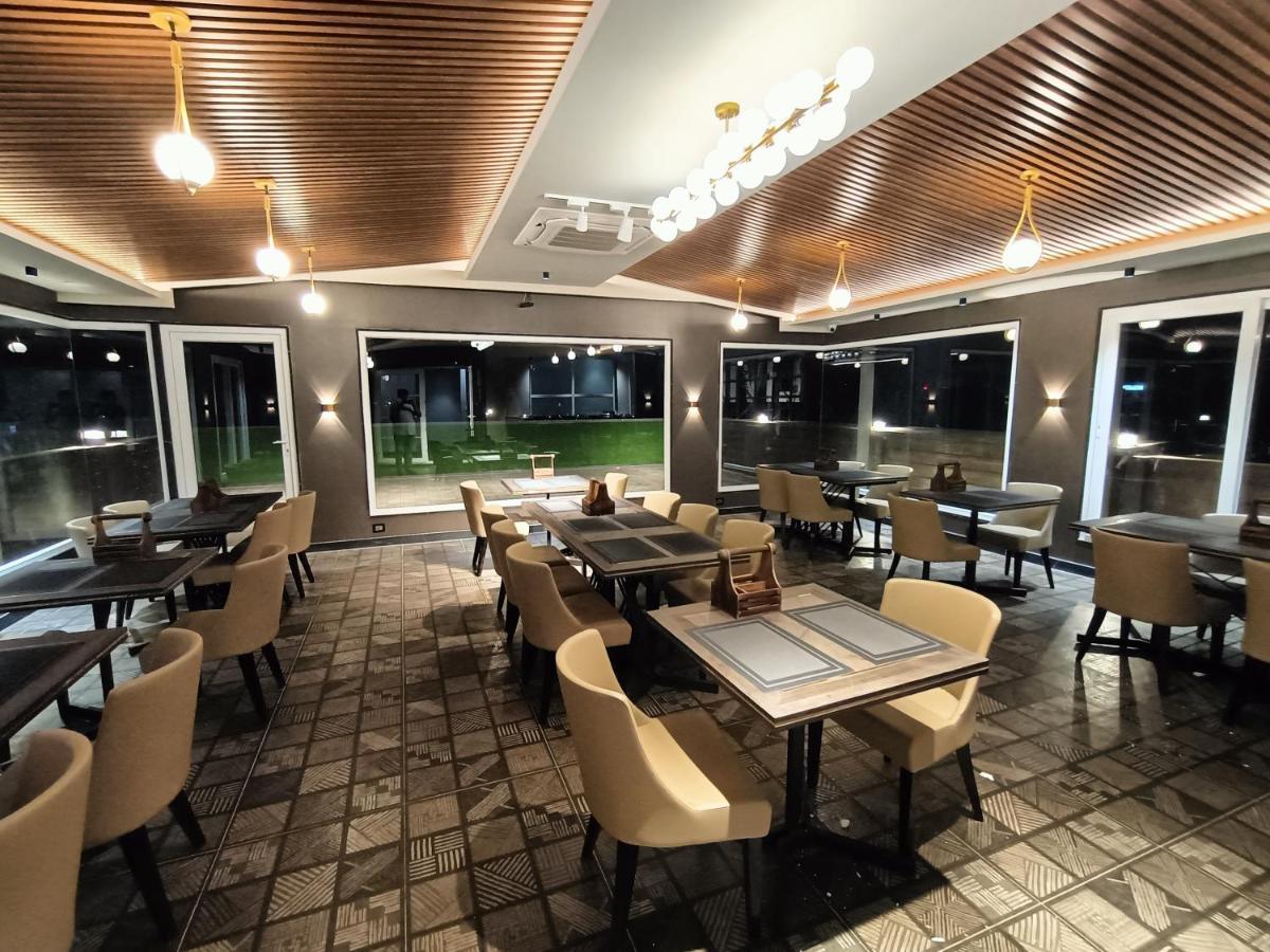 Hotel Royal Livin Βαρανάσι Εξωτερικό φωτογραφία