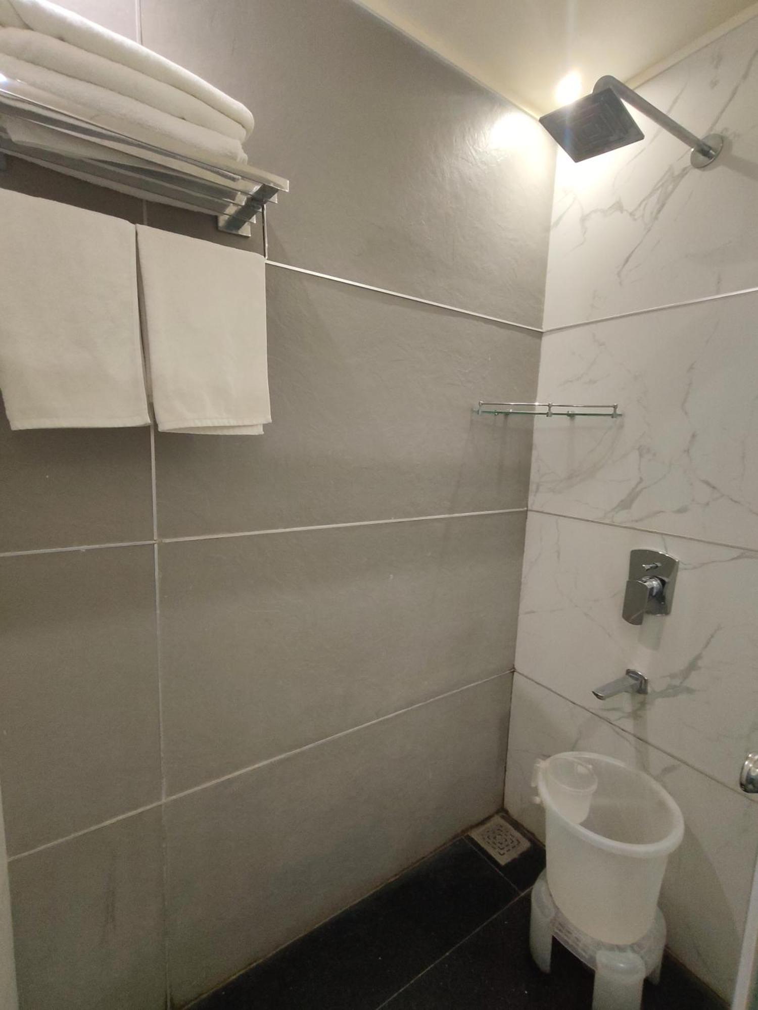 Hotel Royal Livin Βαρανάσι Εξωτερικό φωτογραφία