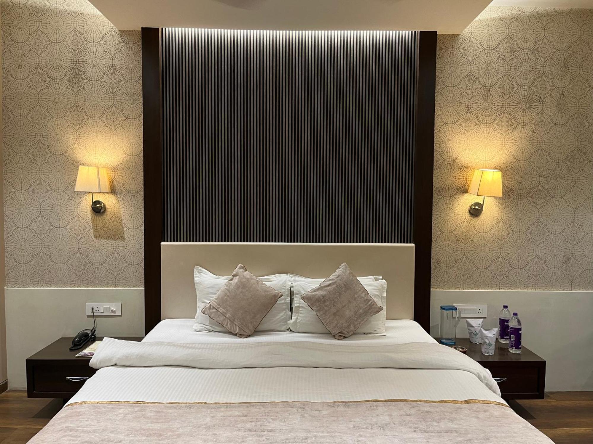 Hotel Royal Livin Βαρανάσι Εξωτερικό φωτογραφία