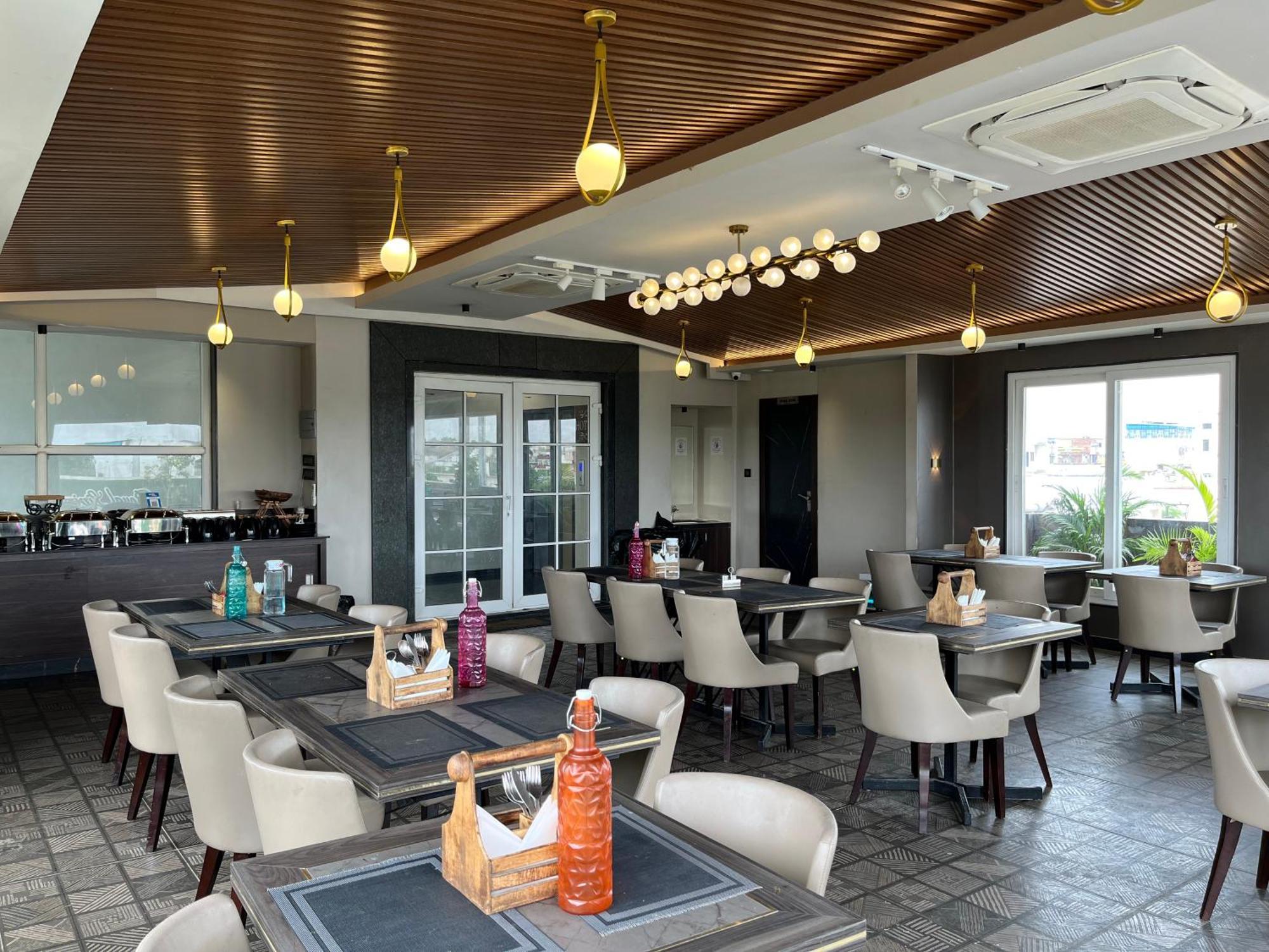 Hotel Royal Livin Βαρανάσι Εξωτερικό φωτογραφία
