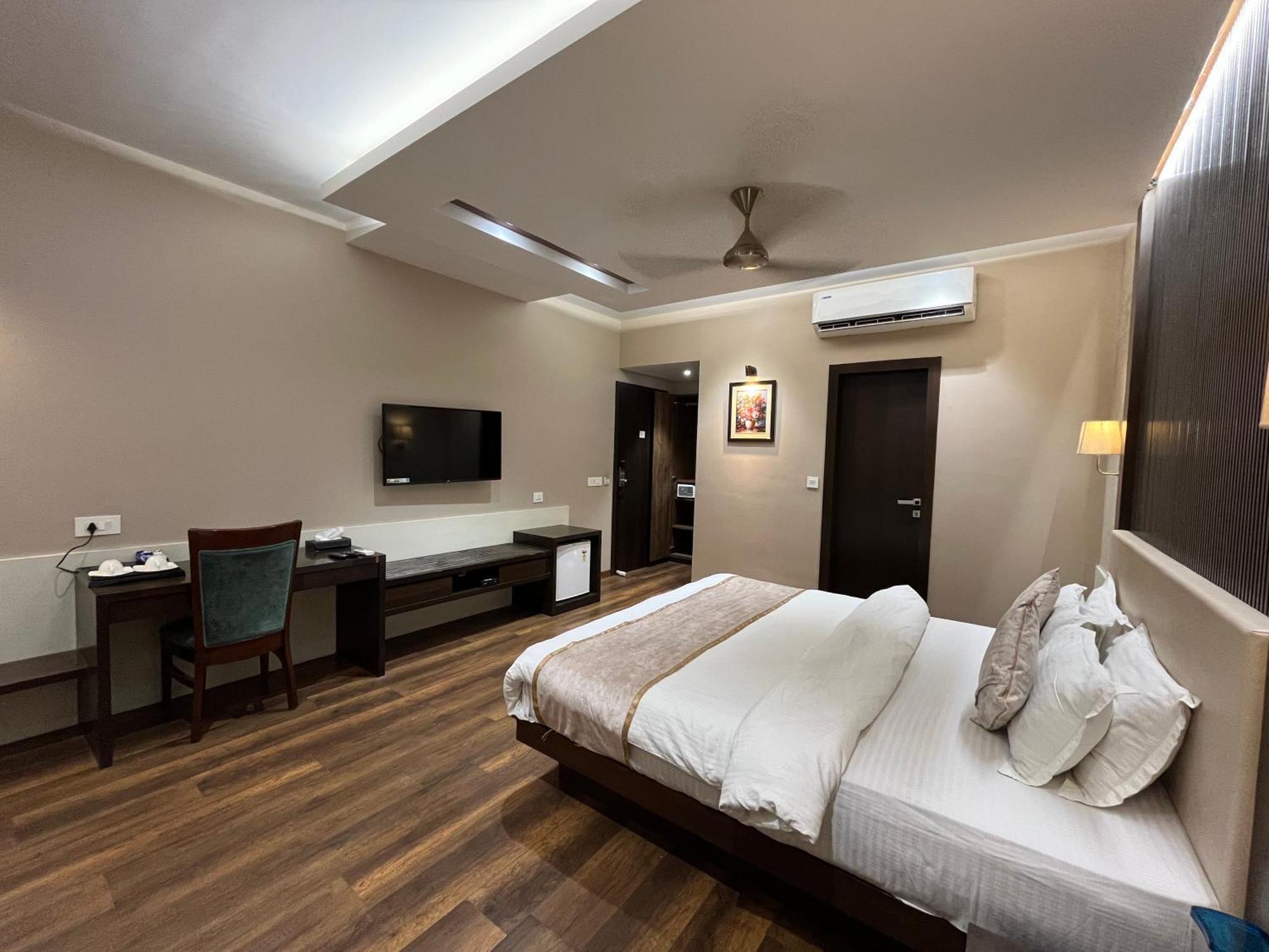 Hotel Royal Livin Βαρανάσι Εξωτερικό φωτογραφία